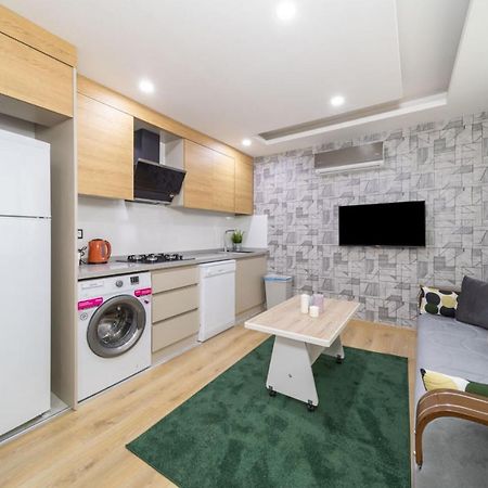 Modern And Cozy Apartment With Central Location And Balcony In Muratpasa, Antalya Buitenkant foto