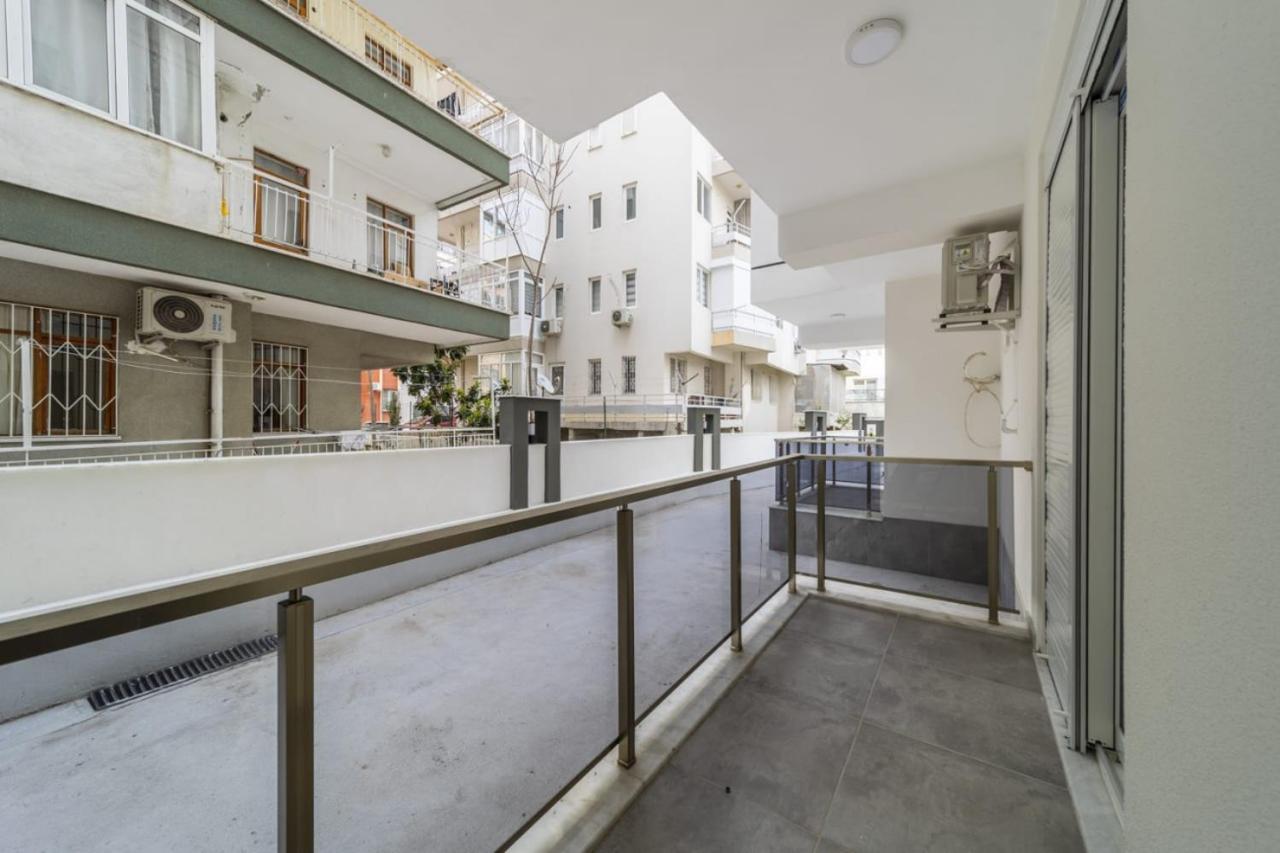 Modern And Cozy Apartment With Central Location And Balcony In Muratpasa, Antalya Buitenkant foto